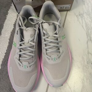 ON RUNNING shoes cloud pulse next.